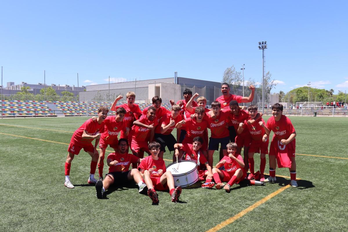 El Infantil A se proclama campeón de liga y asciende a Primera&nbsp;Regional